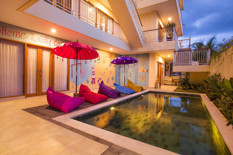 Home 21 Bali, Denpasar