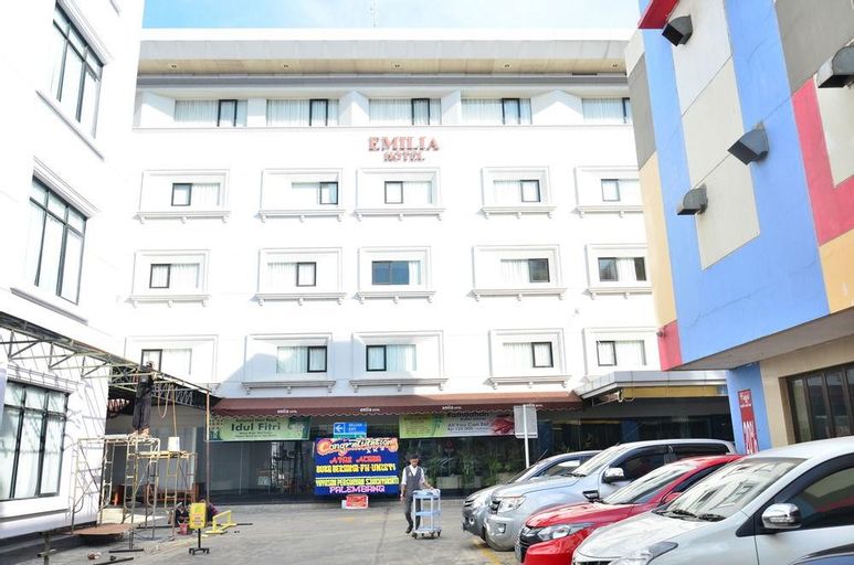 Emilia Hotel By Amazing - Palembang, Palembang