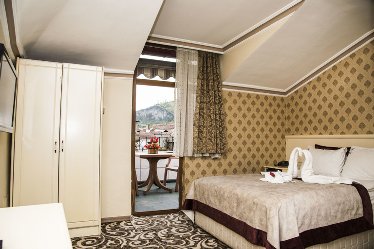 Nazar Hotel, Merkez