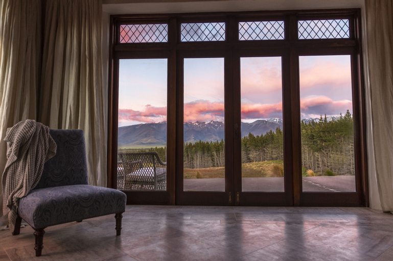 Mt Cook Lakeside Retreat, Mackenzie