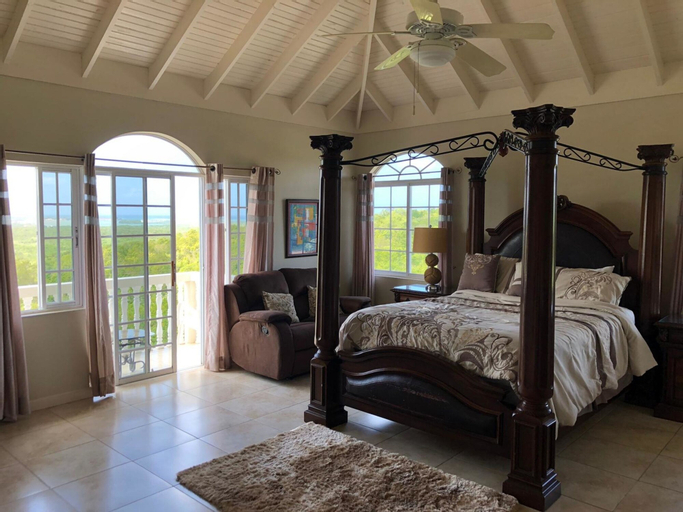 Retreat Guesthouse Luxury Suites,