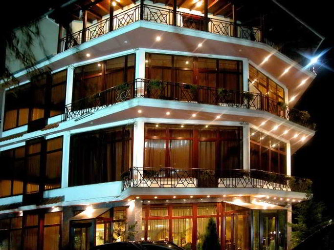 Konti Hotel, Korçës