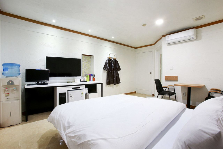 Abata Hotel, Goyang