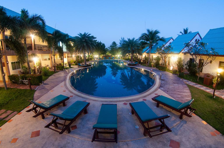 The Green Beach Resort, K. Sam Roi Yot