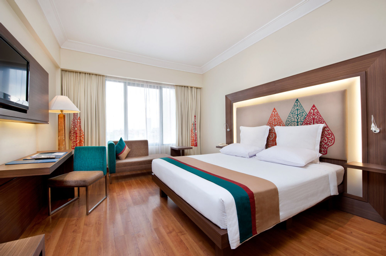 Novotel Solo, Solo