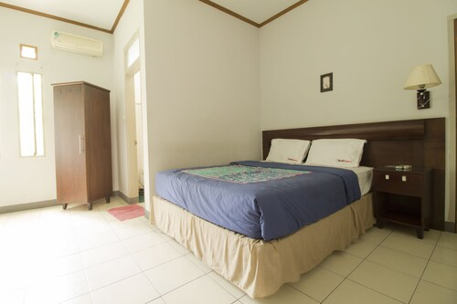 RedDoorz @ Setrasari, Bandung