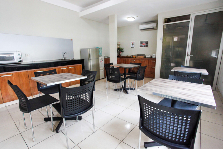 LeGreen Suite Pejompongan, Central Jakarta