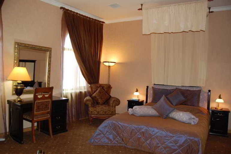 My Way Hotel, Xanlar