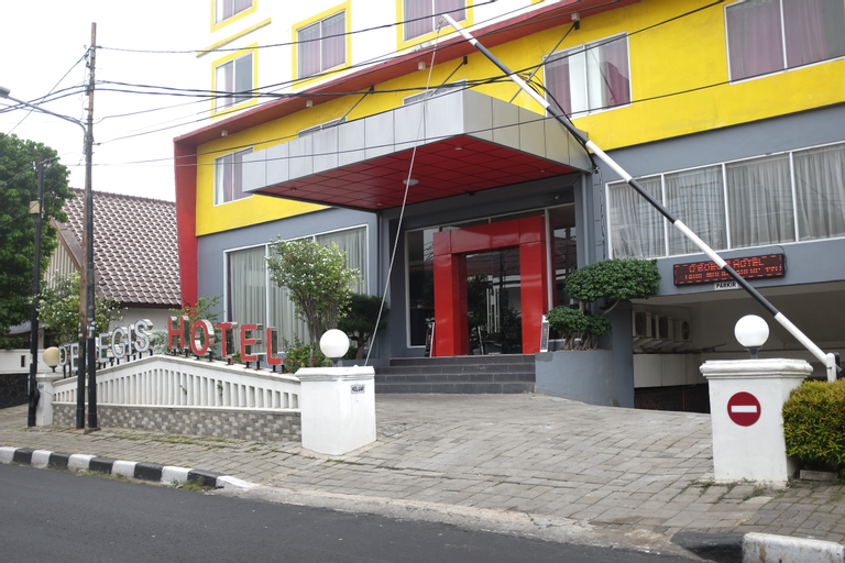 RedDoorz Plus near Senen, Jakarta Pusat