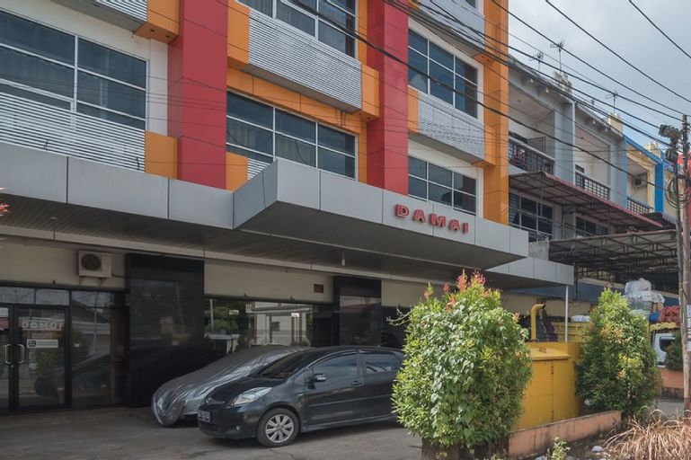 RedDoorz near Gajah Mada Pontianak, Pontianak