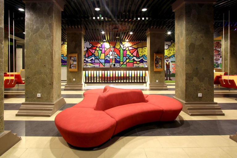 MaxOneHotels at Legian, Badung