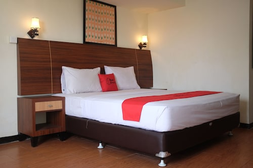 RedDoorz Plus near Senen, Central Jakarta