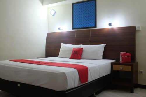 RedDoorz Plus near Senen, Central Jakarta