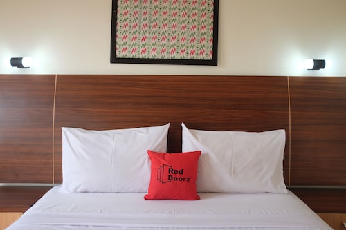 RedDoorz Plus near Senen, Central Jakarta