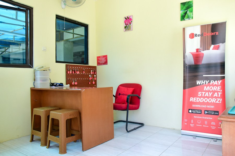 RedDoorz Plus near Ciputra World Kuningan 2, Jakarta Selatan