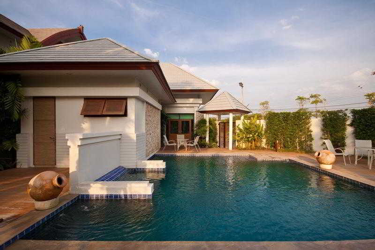 Royal Sammuk villas, Pattaya