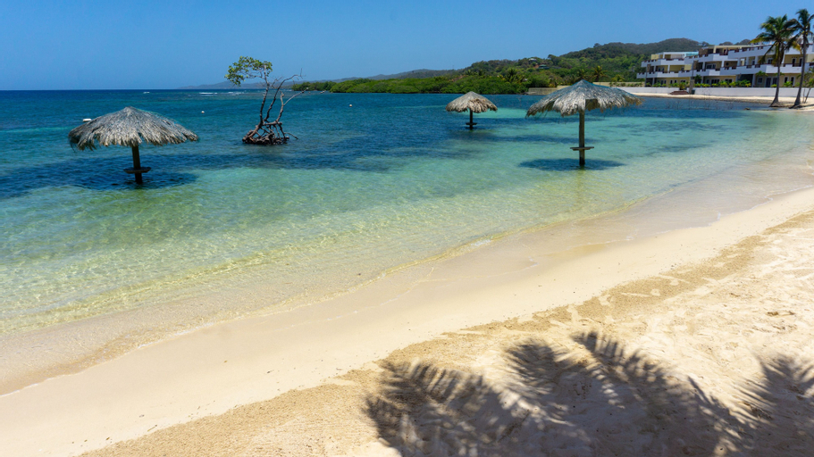 Las Palmas Beach Hotel, Roatán