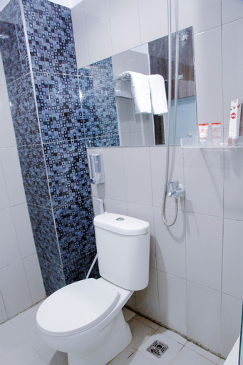OYO 861 R Four Hotel, Palu