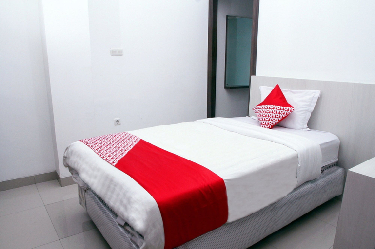 OYO 861 R Four Hotel, Palu