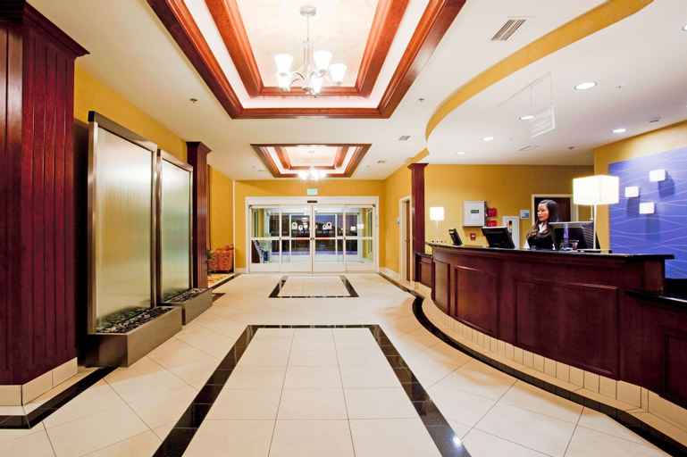 Holiday Inn Express & Suites Reno, Washoe