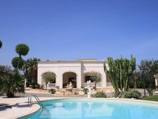 Villa Tonia, Brindisi