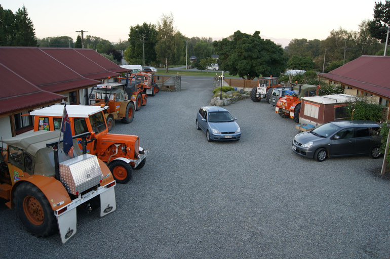Pinewood Motels, Mackenzie