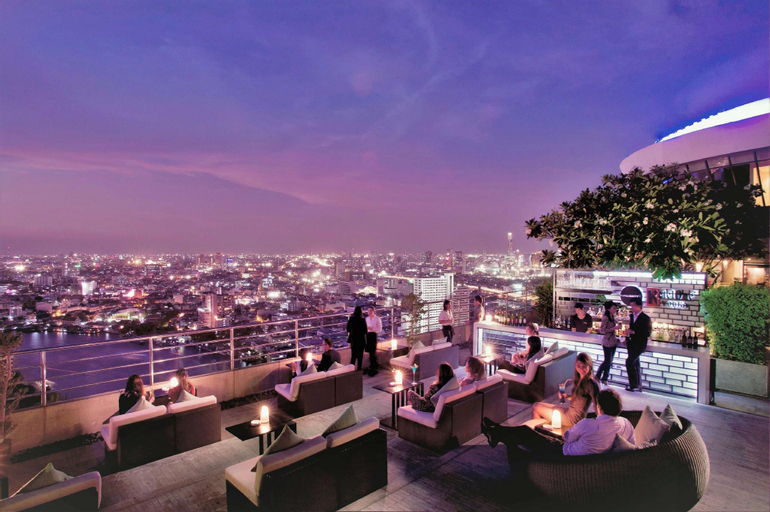 Millennium Hilton Bangkok, Khlong San