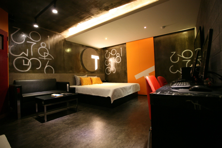 Design T Ulsan, Jung