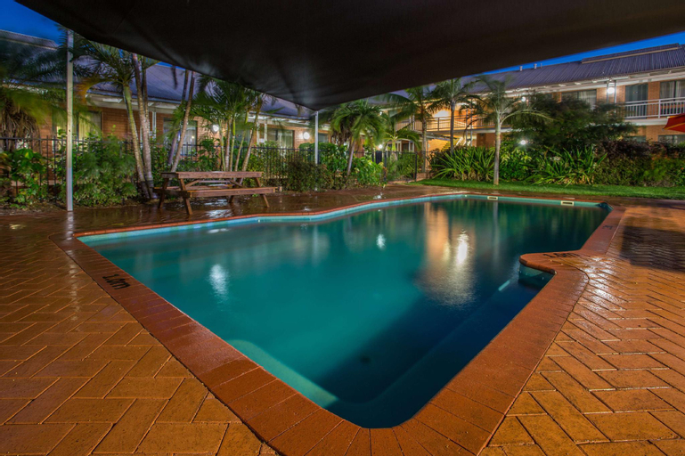 Karratha Central Apartments, Roebourne