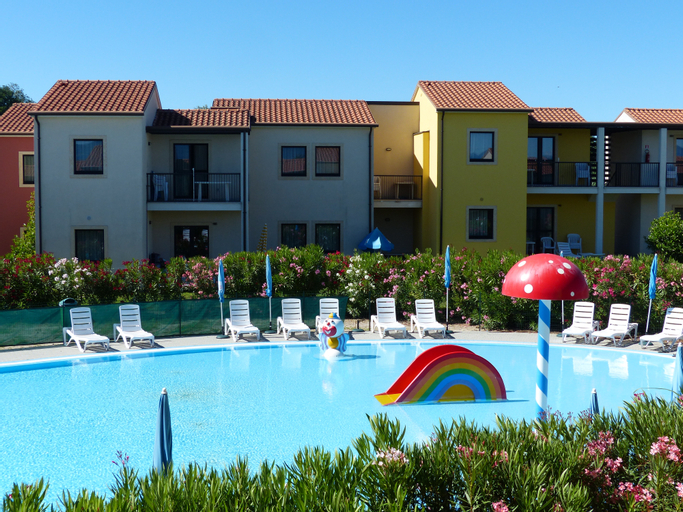 Belvedere Village, Verona
