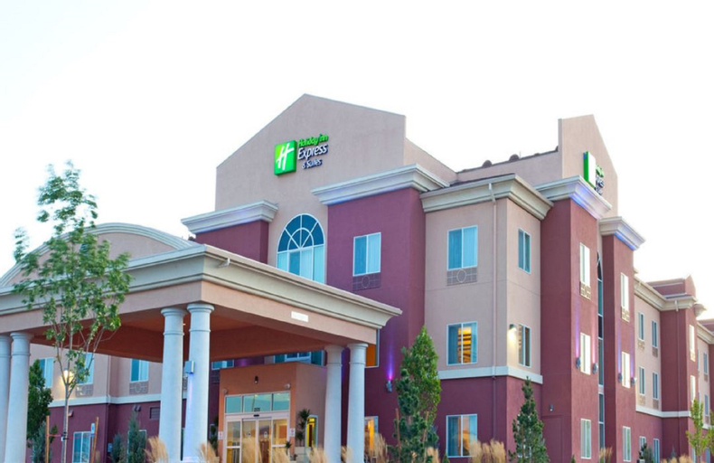 Holiday Inn Express & Suites Reno, Washoe