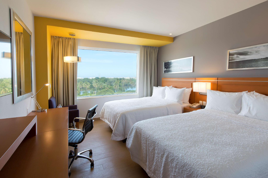 Hampton Inn & Suites by Hilton Paraiso, Paraíso