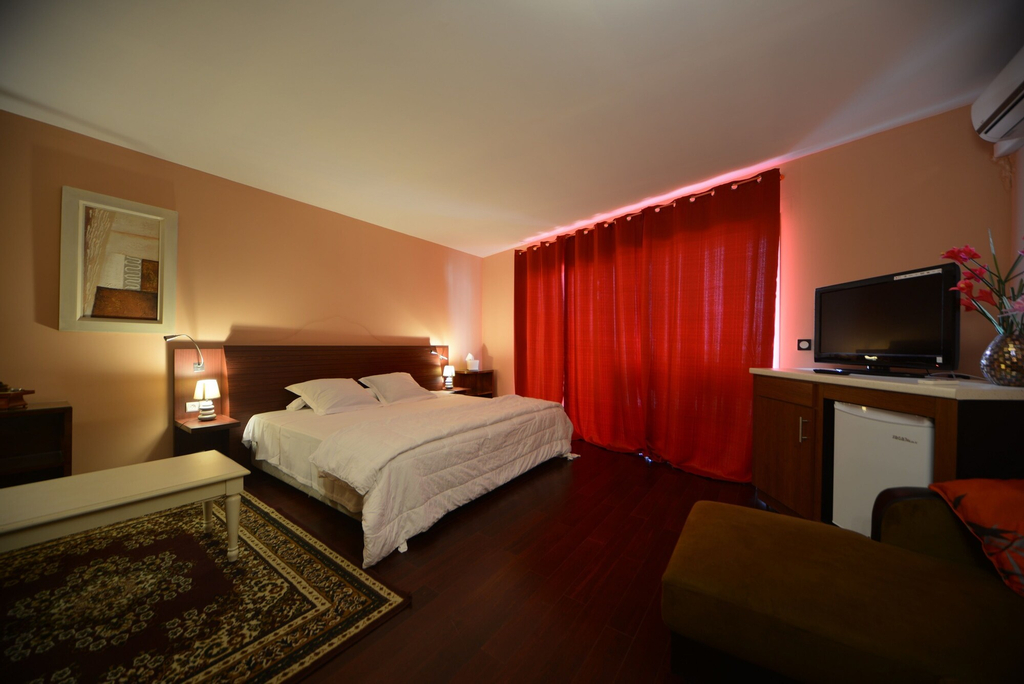 Hotel Sarah Nui,