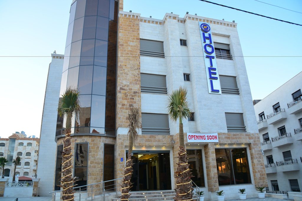 Al Jamal Hotel, Salt