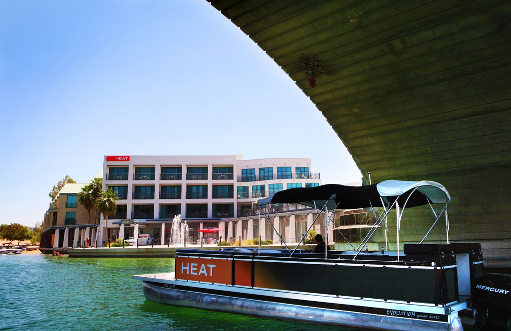 Heat Hotel, Mohave