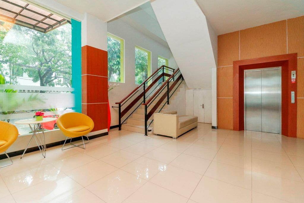 RedDoorz Plus near Pantai Losari, Makassar