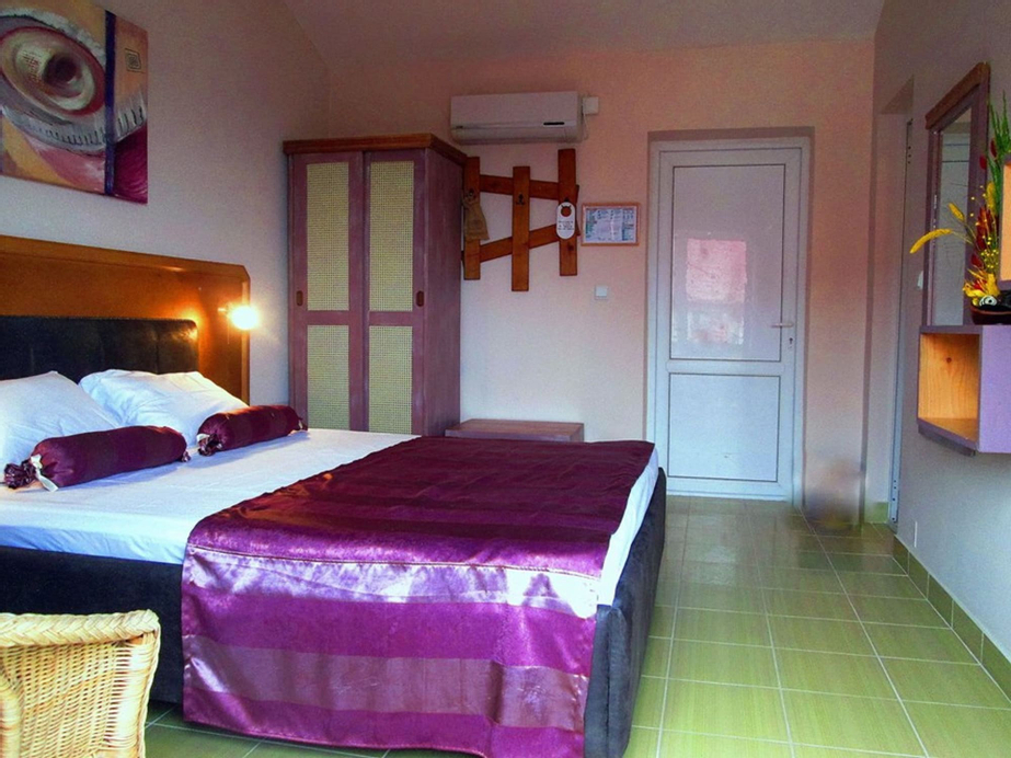 Hotel Jakuzzi, Limanu