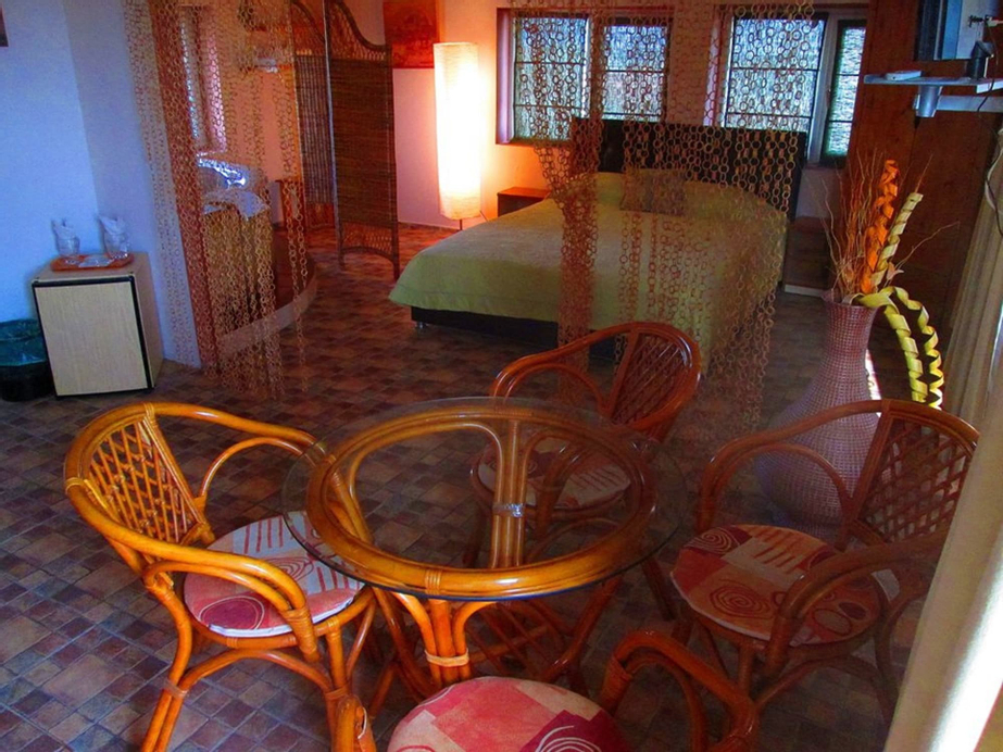 Hotel Jakuzzi, Limanu