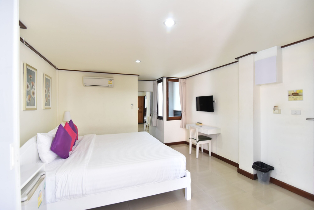 Baan Pa Ploy, Hua Hin