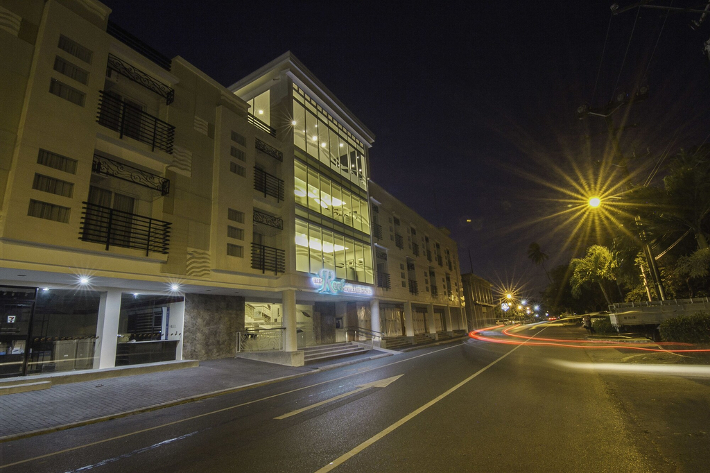 The Reef Hotel and Residences, Olongapo City