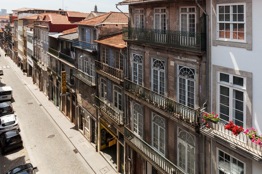 BO - Almada 340, Porto