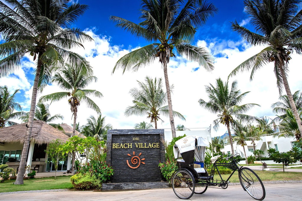 The Beach Village Resort, K. Sam Roi Yot