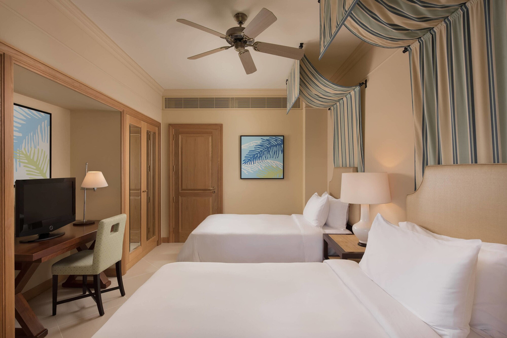 Pine Cliffs Residence, a Luxury Collection Resort, Algarve, Albufeira
