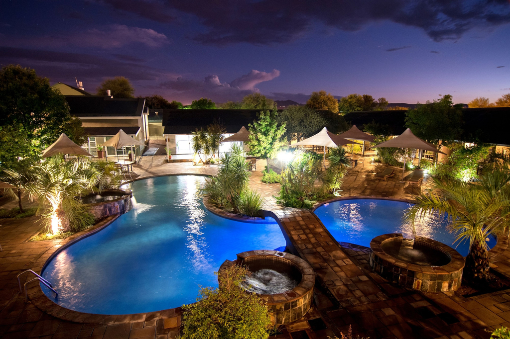 Arebbusch Travel Lodge, Windhoek West