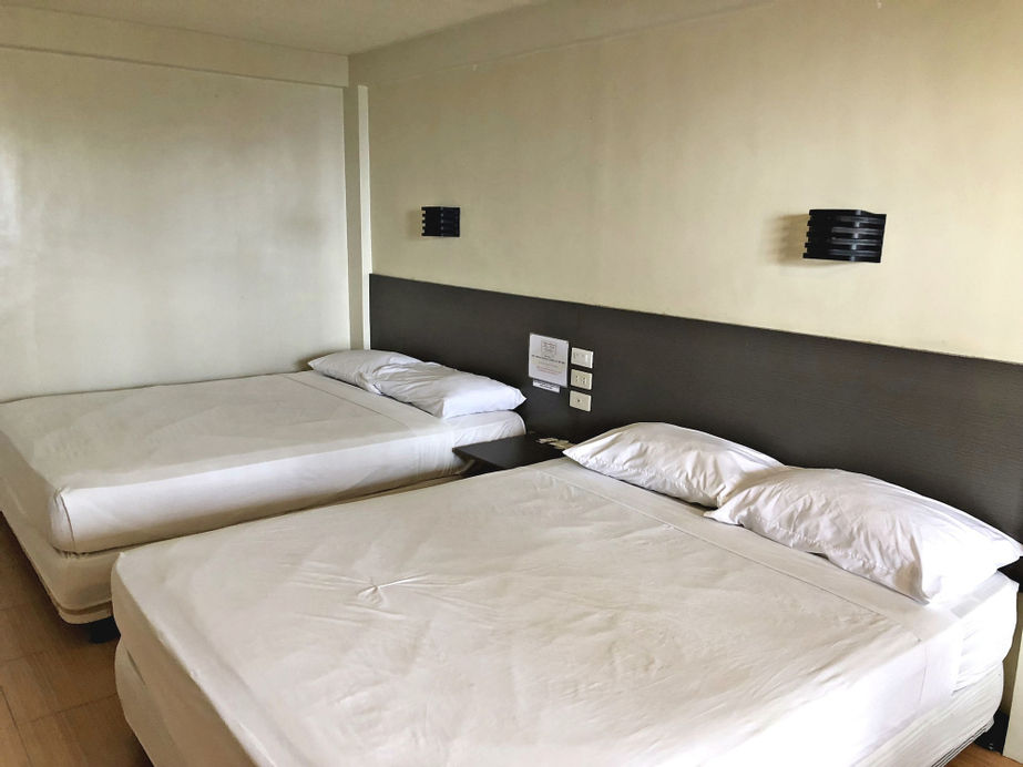 Pura Vida Resort, Tagaytay City