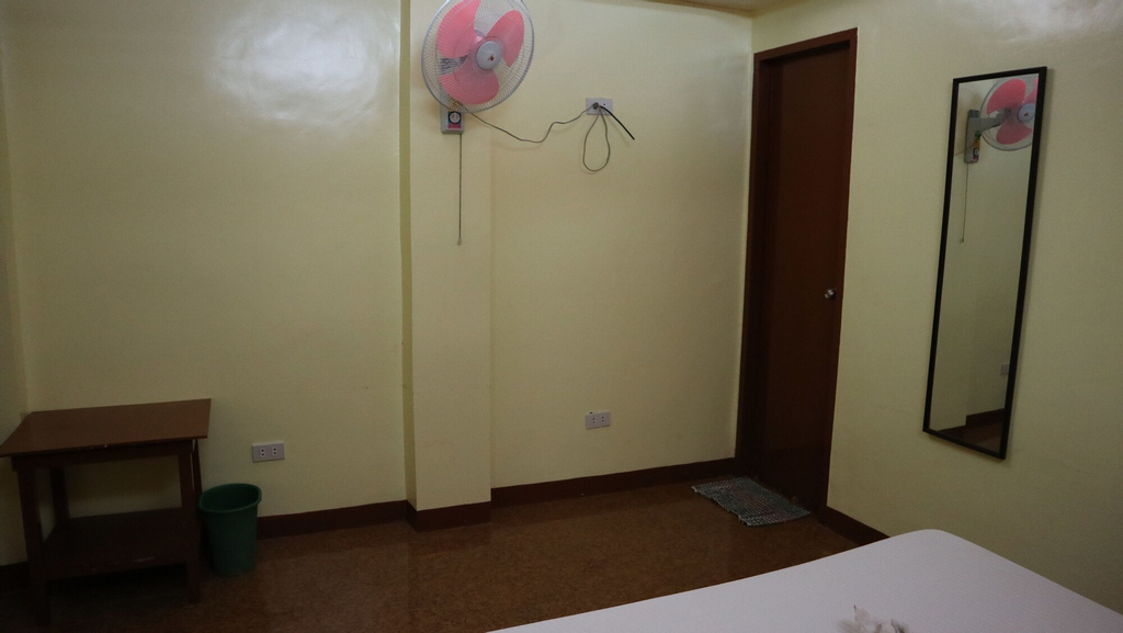 Mam Olson Pensionne House, El Nido