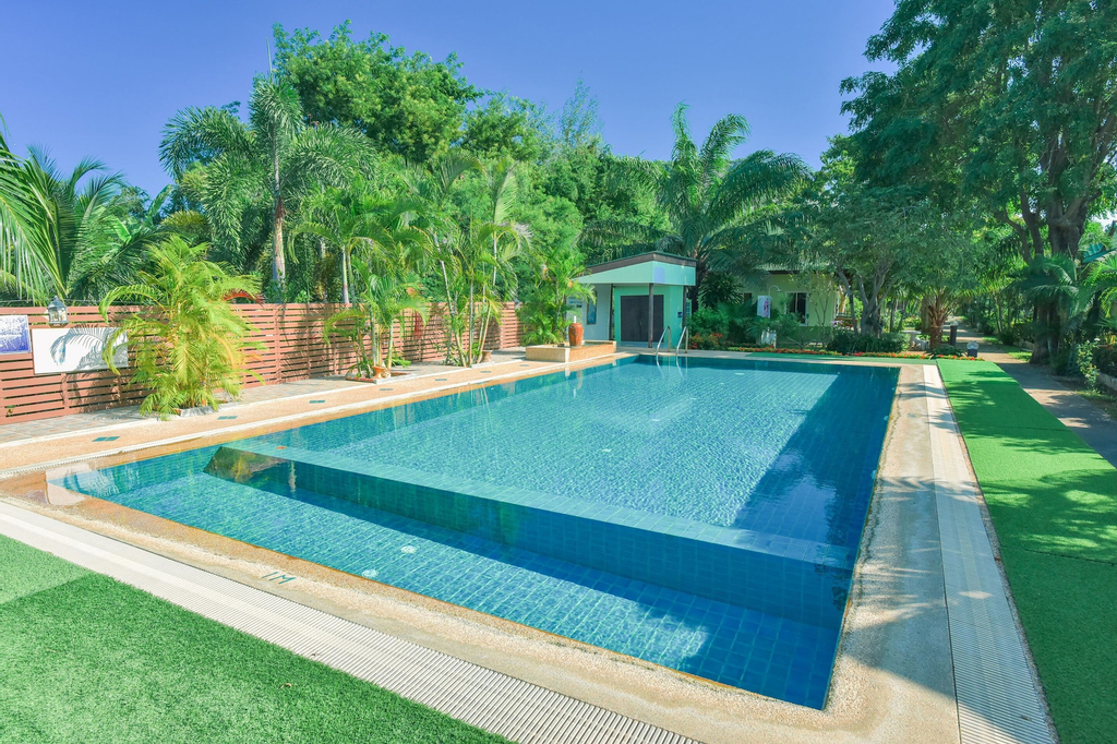 Sanghirun Resort, K. Sam Roi Yot