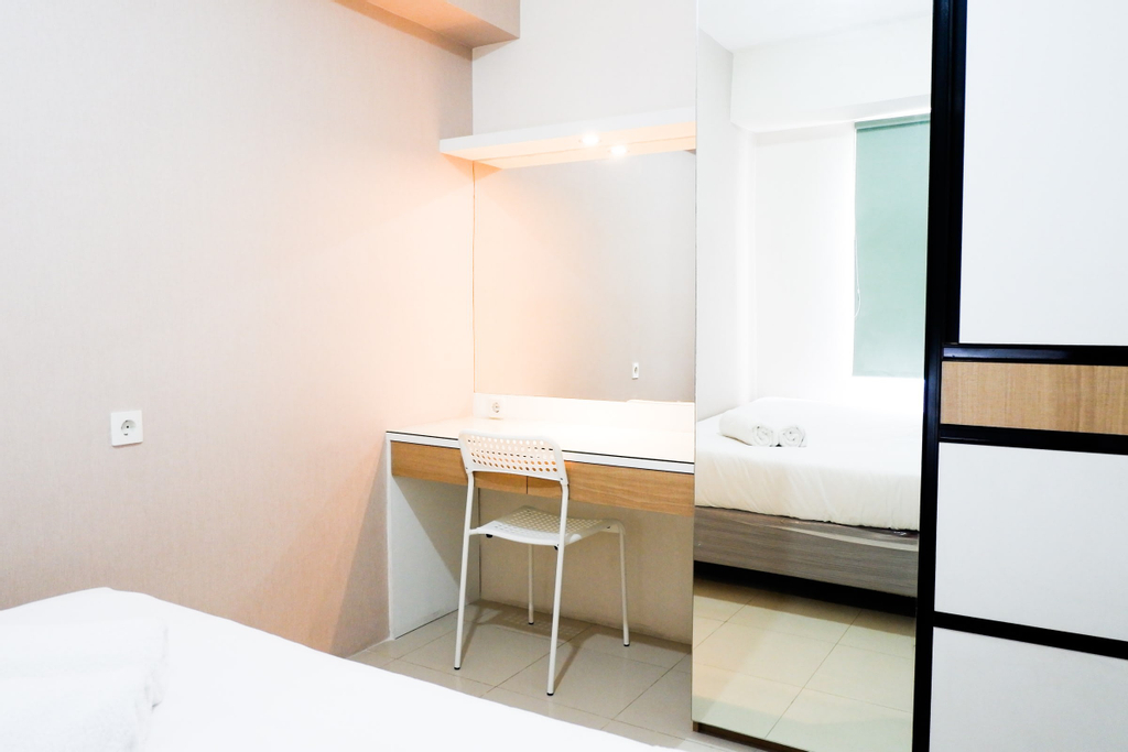 Modern and Comfy Design 2BR Bassura City Apartment By Travelio, Jakarta Timur