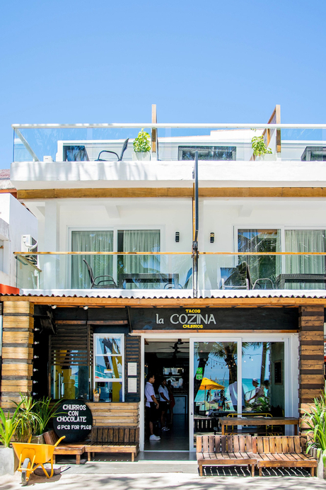 Zuzuni Boutique Hotel, Malay