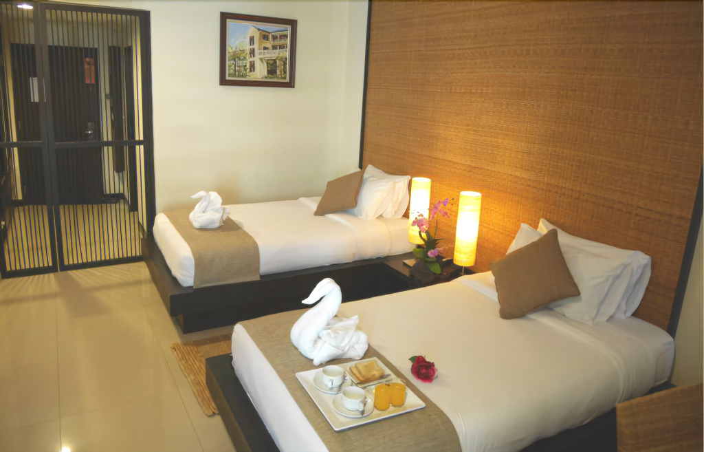 Swutel Hotel, Wattana